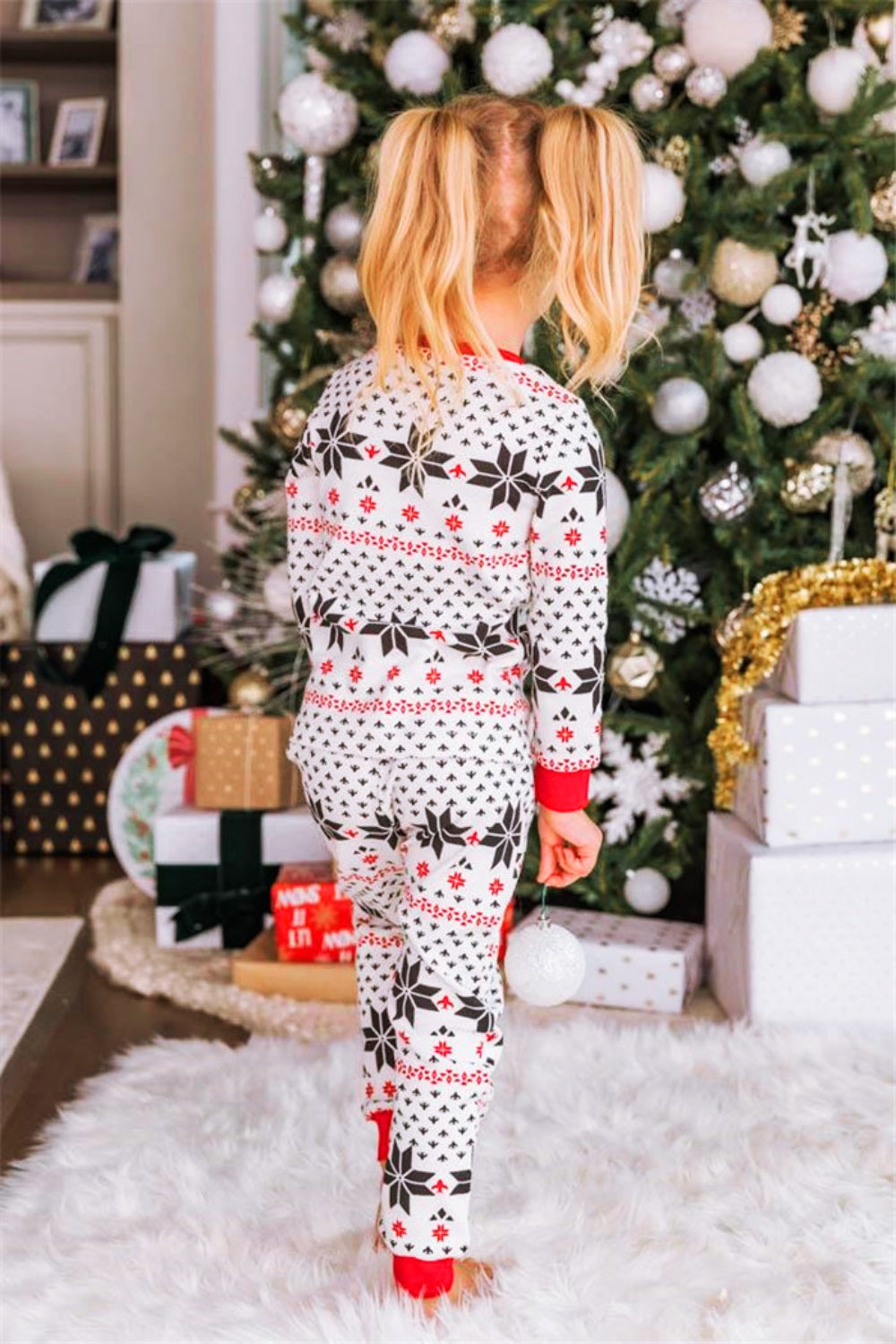 PJJAYS Children Snowflake Pattern Top and Pants Set